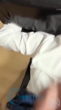 外站打炮大神【正义君】牛仔裤jk粉裙，户外调教内射口爆，多场景爆操巨乳极品人妻 截图14