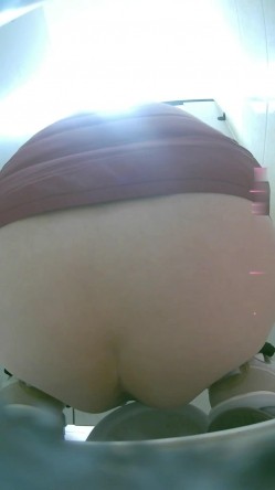 大学城附近女厕 全景后拍又名 ️ 针织厂女厕偷拍(3)年轻口罩妹用脚蹬冲水开关 截图11