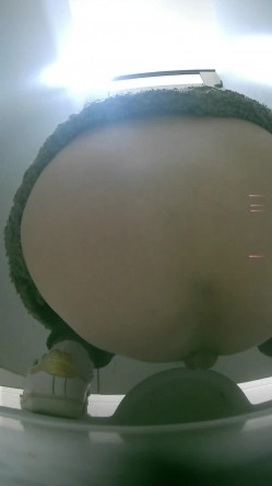 大学城附近女厕 全景后拍又名 ️ 针织厂女厕偷拍(3)年轻口罩妹用脚蹬冲水开关 截图14