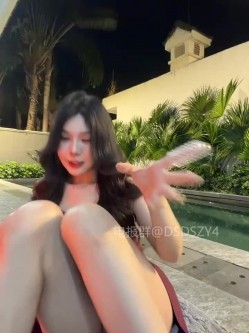 ️黑丝御姐【linjianvhai】极品网红脸御姐、长腿黑丝高跟职业装、自慰诱惑 截图7