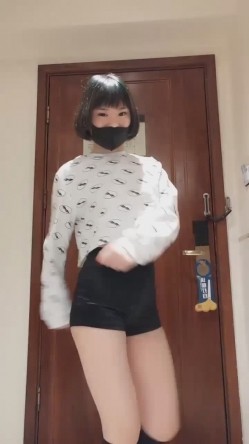 推特女神福利姬【00后大队长】未流出土豪私拍视图合集，情趣制服紫薇销魂可撸精尽人亡的节奏 截图7
