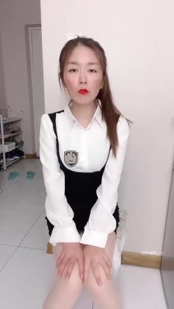 【熟女福利】快手丝袜熟女团队，【花嫂】福利视频30V 超级骚，特别骚气的少妇 截图2