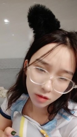 极品高颜冷艳御姐，反差小妈感女主播「金刚护撸娃」「小奶猫」密码房激情淫语撩骚，和姐妹下海大秀，互舔互口假鸡巴互插 截图14