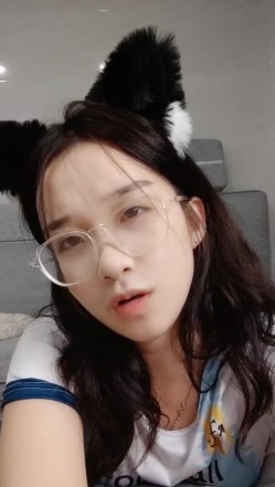极品高颜冷艳御姐，反差小妈感女主播「金刚护撸娃」「小奶猫」密码房激情淫语撩骚，和姐妹下海大秀，互舔互口假鸡巴互插 截图15