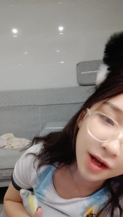 极品高颜冷艳御姐，反差小妈感女主播「金刚护撸娃」「小奶猫」密码房激情淫语撩骚，和姐妹下海大秀，互舔互口假鸡巴互插 截图16