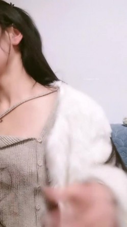 极品颜值骚妇，【小水泡萝卜】跳蛋S逼，粉丝互动，淫声都能听射，窃窃私语，勾魂摄魄娇喘 截图7