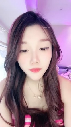 ️神级女神【董小姐】高端女神！模特身材~裸舞~道具自慰~白浆直流！ 截图15
