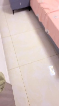 丧志母狗无脑调教，大奶肥逼骚臀老熟女，淫声荡语玩奶拳交骚逼，爆草抽插，母狗爬行射她骚奶子上，精彩刺激 截图8