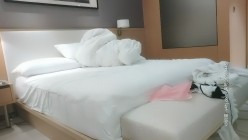 探花朗李寻欢_啪啪极品马尾辫外围妹，超近距离特写口交，拿着手机直接拍特写干B3 截图4