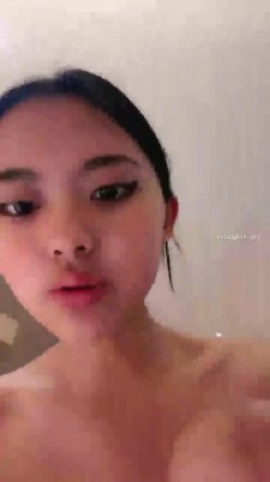 新人！正宗校花下海！超级漂亮~【低调糯米团】扣穴自慰~爽 截图16