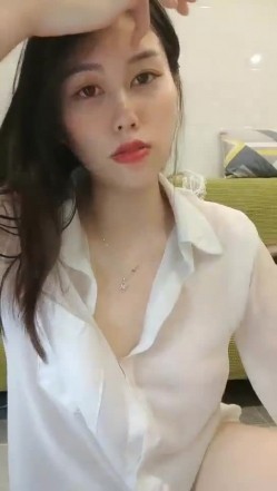 极品高颜冷艳御姐，反差小妈感女主播「金刚护撸娃」「小奶猫」激情淫语撩骚，和姐妹下海大秀，互舔互口假鸡巴互插 截图9
