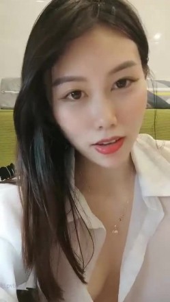 极品高颜冷艳御姐，反差小妈感女主播「金刚护撸娃」「小奶猫」激情淫语撩骚，和姐妹下海大秀，互舔互口假鸡巴互插 截图11