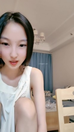 火爆小尤物，【纯情小猫咪】，颜值身材秒杀一线明星网红，无套内射啪啪，这小蛮腰扭得大哥们心都乱了 截图1