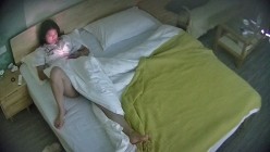 酒店高清偷拍 极品校园纯欲白月光返校迫不及待与男友重温旧日大玩性爱飞行棋输棋吃鸡舔逼 截图13