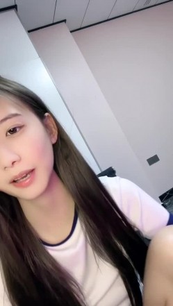 人气女神来袭，明星颜值，大美女，【广州大学生】，身材曼妙前凸后翘，白浆从洞洞流出 截图1