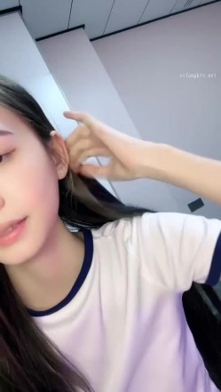 人气女神来袭，明星颜值，大美女，【广州大学生】，身材曼妙前凸后翘，白浆从洞洞流出 截图2