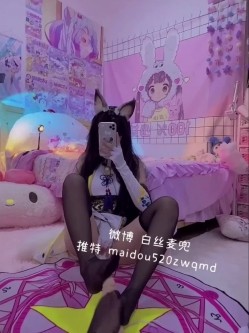 最新网红瓜曝光，抖音二次元卡哇伊可盐可甜高颜美少女【小九酱】露脸定制私拍，美鲍美菊道具紫薇啪啪呻吟销魂，撸点很高 截图2