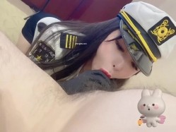 【淫荡母狗完美露脸】肥臀小骚货『兔兔』最新VIP电报群私拍 卫生间口爆吞精 野外黑丝美臀露出啪啪 肥臀让人欲罢不能 截图6