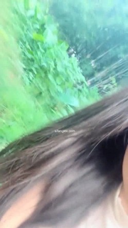 校花系~【京鱼儿】19岁童颜巨乳~女仆学生制服~道具自慰~流！高颜值，户外漏奶子，菊花还挺不错！ 截图12