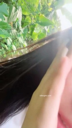校花系~【京鱼儿】19岁童颜巨乳~女仆学生制服~道具自慰~流！高颜值，户外漏奶子，菊花还挺不错！ 截图16