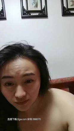 光头强约炮良家少妇全程露脸，小嫂子很享受大哥的抽插，跳弹小高跟情趣，爆草骚逼自慰骚逼呻吟不要错过 截图12