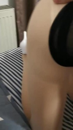 男：这活儿太爽了， 你就是我一个，这小蕾丝身材真可以，你能舔屁眼吗亲爱的。女：你经常找别的女人玩？ 截图12