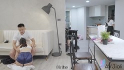 黎儿 AVJiali幸运男再遇巨乳前女友并狠狠的操了她 截图6