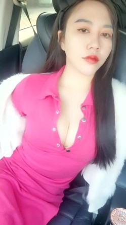 【妖精霍霍】从家中阳台到户外野战，还要车震，极品尤物御姐，美乳白虎，彻底放飞了自我 截图11