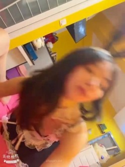 《百度云泄密》刚离婚的美女同事和单位领导酒店偷情 换上兔子制服啪啪啪骚的很 截图15