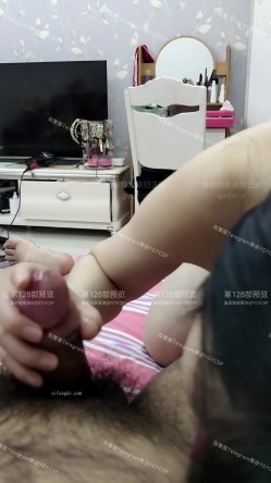 【鱼哥约炮】，新拿下的小少妇，完美露脸，身材好极品C罩杯，圆润坚挺，俯下身口交的样子迷人 截图2