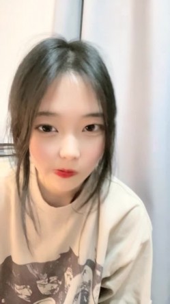 【叶罗丽精灵梦】，19岁师范大学生，青春美少女，完美胴体，人气直接登顶，主打的就是一个粉 截图11