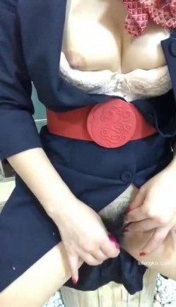 【真实空姐 ️稀缺航空】2022最新 ️极品制服『空姐』反差婊私拍集 佳妮空姐多名女神接机啪啪 穿空姐制服做爱 截图15