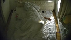 酒店偷拍备战高考眼睛婊看完稿子搞完学习和男友操逼做爱被她骑脸输出上位疯狂骑坐 截图9