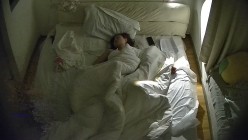 酒店偷拍备战高考眼睛婊看完稿子搞完学习和男友操逼做爱被她骑脸输出上位疯狂骑坐 截图10