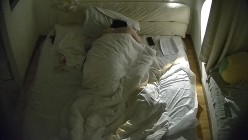 酒店偷拍备战高考眼睛婊看完稿子搞完学习和男友操逼做爱被她骑脸输出上位疯狂骑坐 截图12