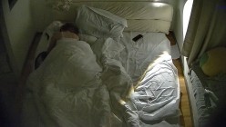 酒店偷拍备战高考眼睛婊看完稿子搞完学习和男友操逼做爱被她骑脸输出上位疯狂骑坐 截图15