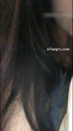 超美巨乳主播黛蜜儿 在泳池随机色诱路人 上钩之后直接去酒店直播交配 截图12