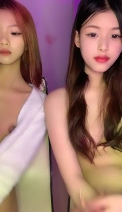 【涵涵和璐璐】刚下海就被干了，懵懂的眼神，少女的肉体，无套内射，爽歪歪，刺激 截图1
