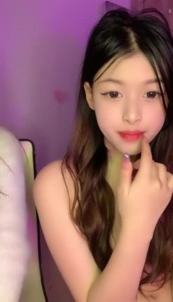 【涵涵和璐璐】刚下海就被干了，懵懂的眼神，少女的肉体，无套内射，爽歪歪，刺激 截图12