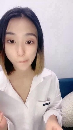 新人下海！短发甜妹~【瑶瑶】笑起来和她的小穴一样好看 截图1