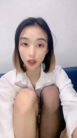 新人下海！短发甜妹~【瑶瑶】笑起来和她的小穴一样好看 截图2