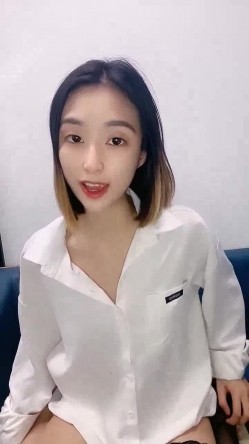 新人下海！短发甜妹~【瑶瑶】笑起来和她的小穴一样好看 截图4