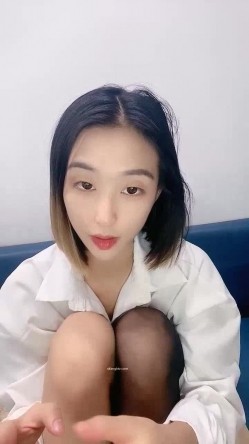 新人下海！短发甜妹~【瑶瑶】笑起来和她的小穴一样好看 截图6