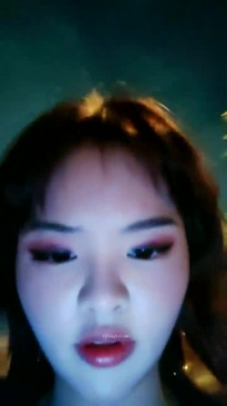 川妹子真牛逼， 半夜出动，到野外裸奔，【0后大胸妹子】，真实勾搭老实人车震，玩得就是与众不同，厉害 截图8