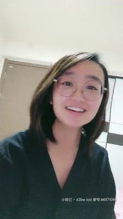 【研究生无奈】学霸下海历程13天全收录，理科学霸，从网贷的漩涡，到卖肉的泥潭，讲述跟前男友的性爱，从最初的拘谨到黑牛道具都精通 截图11