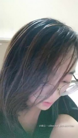 【研究生无奈】学霸下海历程13天全收录，理科学霸，从网贷的漩涡，到卖肉的泥潭，讲述跟前男友的性爱，从最初的拘谨到黑牛道具都精通 截图13