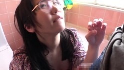 SUN-057 着衣放尿 恥ずかしいこと大好き!敏感ぽちゃ子とお漏らし散歩 截图4