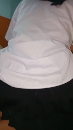 刚刚约的学生妹这屁股真大，坐上来还会自己动！调教的真好！ 截图2