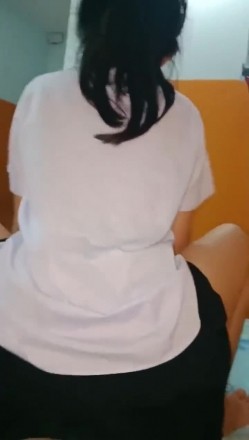 刚刚约的学生妹这屁股真大，坐上来还会自己动！调教的真好！ 截图5