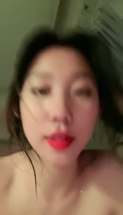 极品校花下海，【可爱妹妹】，寂寞的少女，闺房里各种寻求安慰，这身材真不错 截图1